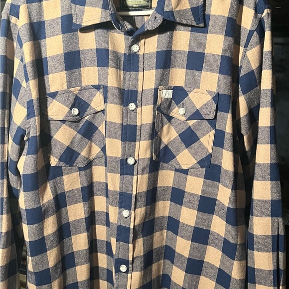 All American Roughneck Flannel - Picture 3 of 7